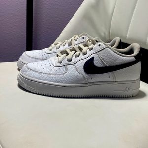 Black and white Air Force ones good quality